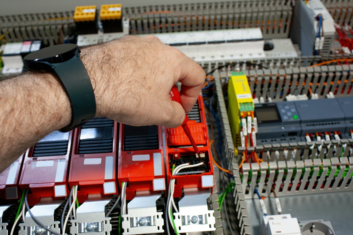 Przeglądy techniczne dźwigów w Bydgoszczy